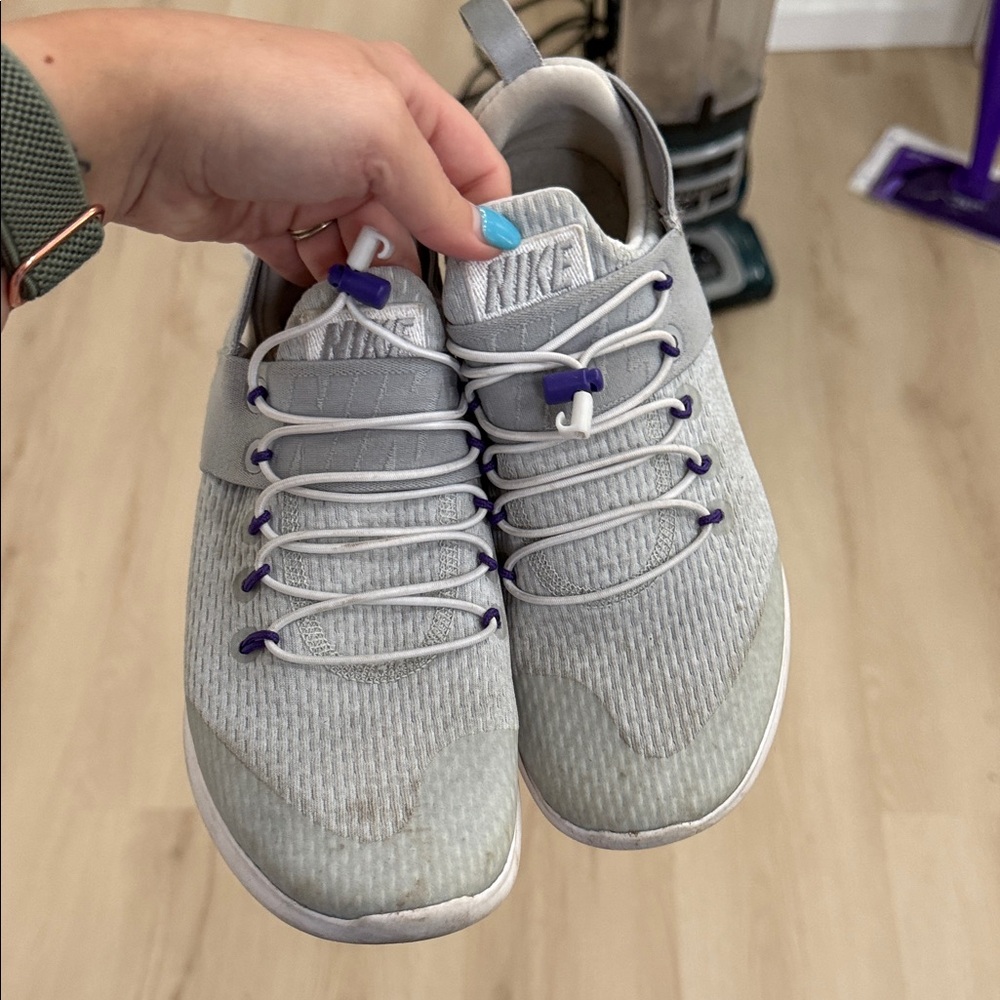 Nike Light Gray Sneakers with Purple Details
